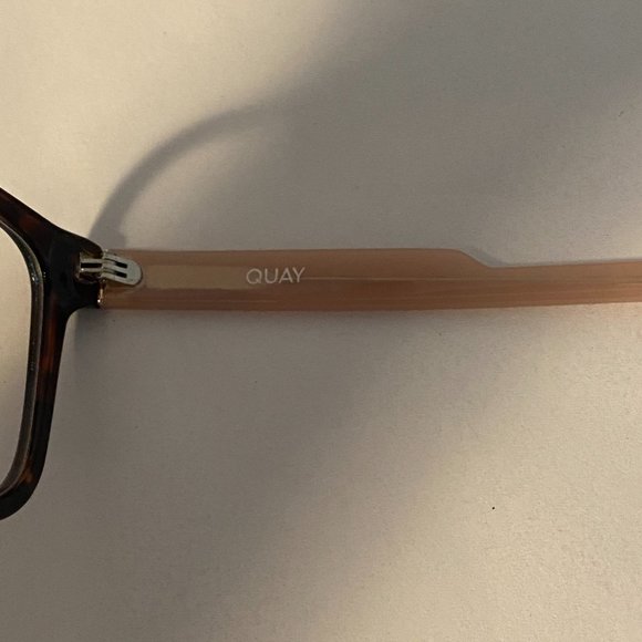 Quay Hardwire Cat Eye Blue Light Screen Glasses - Picture 7 of 14